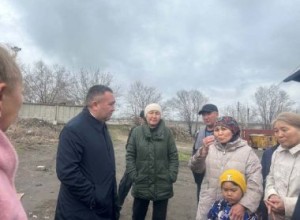Аким города встретился с жителями улицы Лесопильная