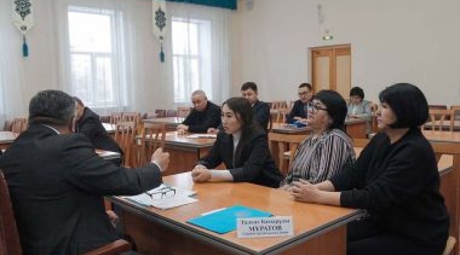 Аким города провел прием граждан по личным вопросам