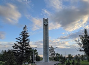 Стела в честь 250-летия г. Семипалатинска