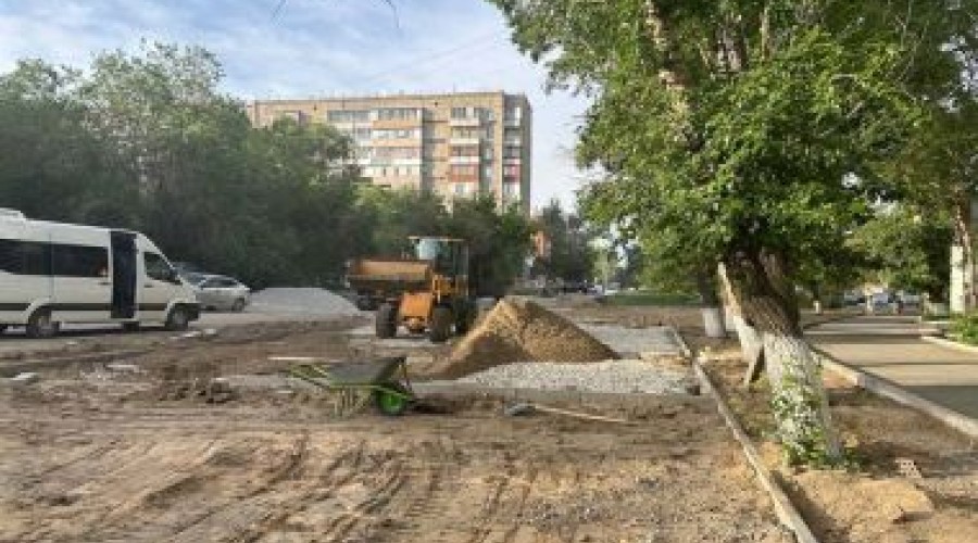 Аким города провел выездное совещание по благоустройству дворов