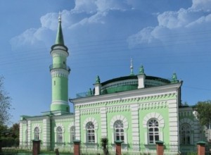 Одноминаретная каменная мечеть