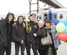 Семейчане чествовали солдат  