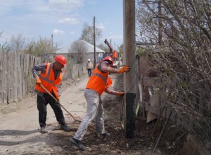 На массивах Мурат и Бобровка началось строительство электросетей
